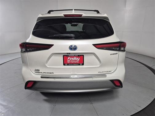 2021 Toyota Highlander Hybrid Platinum