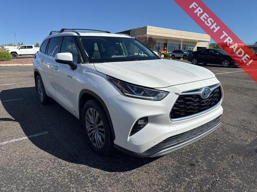 2021 Toyota Highlander Hybrid Platinum