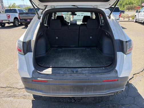 Platinum White Pearl 2023 Honda HR-V AWD Sport