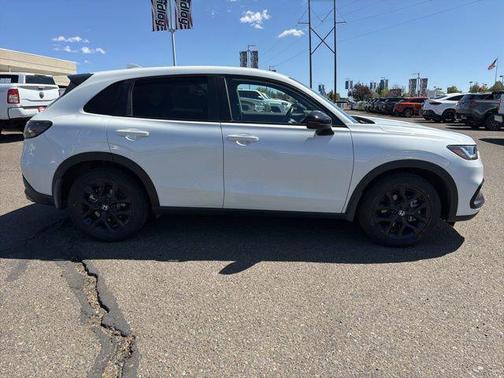 Platinum White Pearl 2023 Honda HR-V AWD Sport
