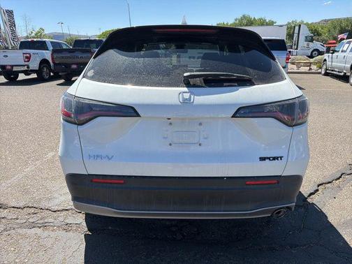 Platinum White Pearl 2023 Honda HR-V AWD Sport