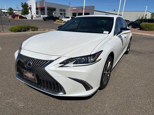 Eminent White Pearl 2019 Lexus ES 300h Base