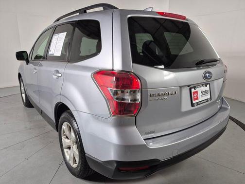 Ice Silver Metallic 2016 Subaru Forester 2.5i Premium