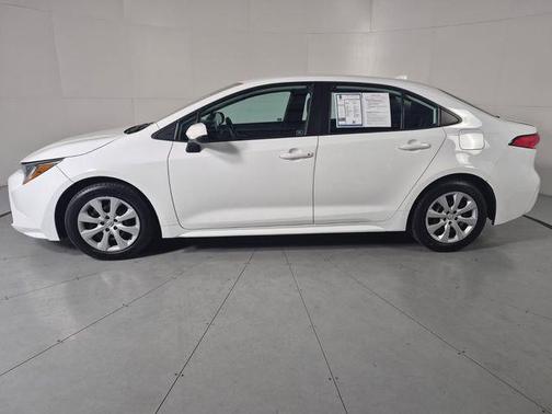 Super White 2021 Toyota Corolla LE