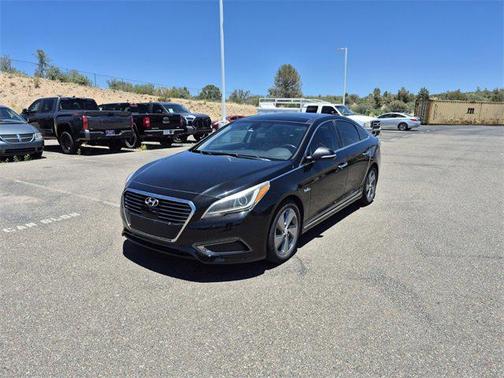 2017 Hyundai SONATA Hybrid Limited