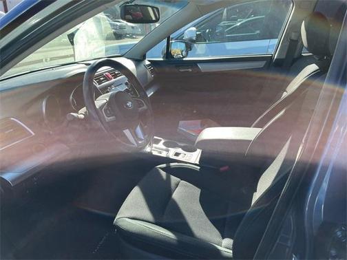 Photo 2 of 4 of 2015 Subaru Outback 2.5i Premium