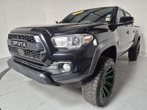 Midnight Black Metallic 2020 Toyota Tacoma TRD Off Road