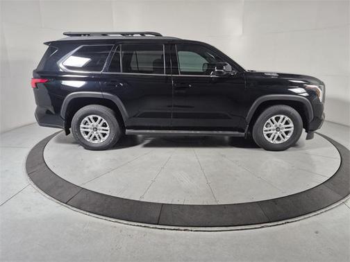 2025 Toyota Sequoia SR5