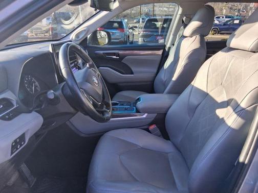2021 Toyota Highlander Platinum
