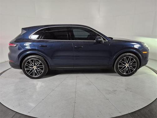2024 Porsche Cayenne Base