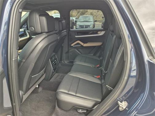 2024 Porsche Cayenne Base