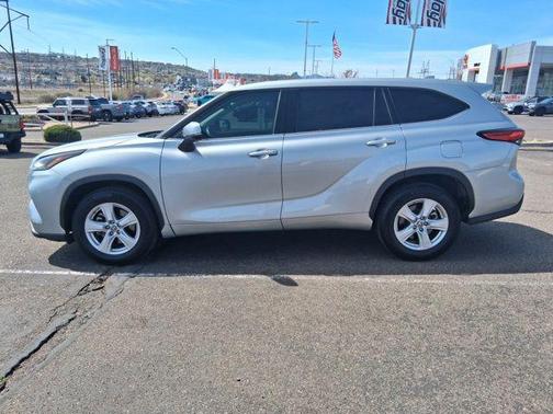 2021 Toyota Highlander LE