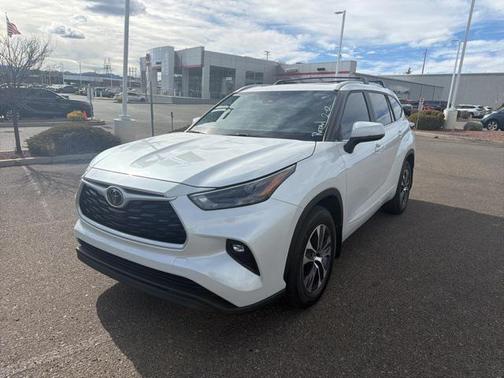 2023 Toyota Highlander XLE