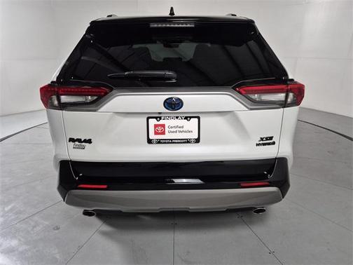 2024 Toyota RAV4 Hybrid SE