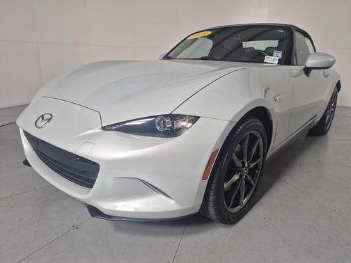 Ceramic Metallic 2018 Mazda MX-5 Miata Grand Touring