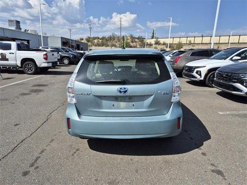 2014 Toyota Prius v Five