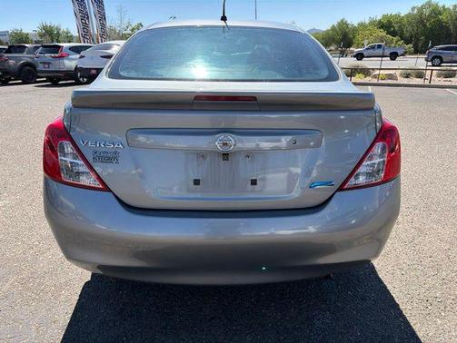 Magnetic Gray Metallic 2014 Nissan Versa 1.6 S+