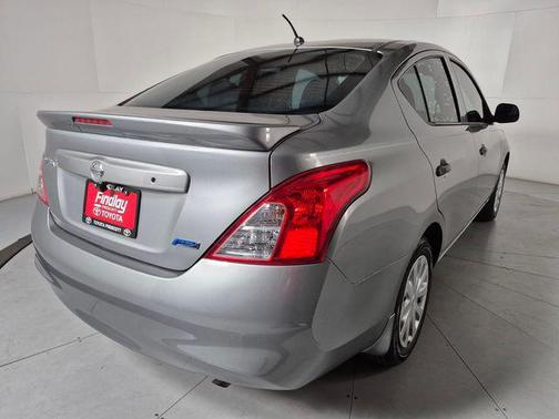 Magnetic Gray Metallic 2014 Nissan Versa 1.6 S+