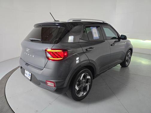 2024 Hyundai VENUE Limited