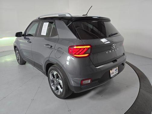 2024 Hyundai VENUE Limited