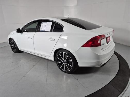 2016 Volvo S60 T5 Drive-E Premier