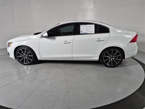 2016 Volvo S60 T5 Drive-E Premier