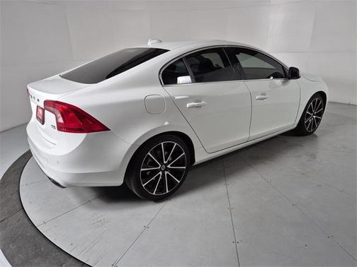 2016 Volvo S60 T5 Drive-E Premier