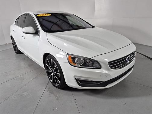 2016 Volvo S60 T5 Drive-E Premier