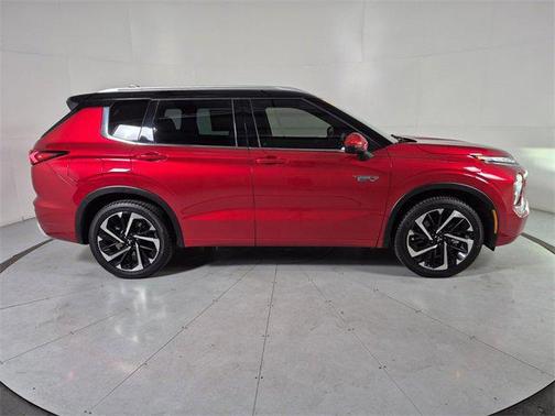 2023 Mitsubishi Outlander PHEV SEL