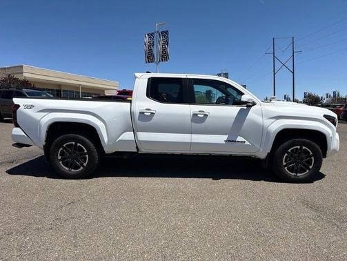 Ice Cap 2024 Toyota Tacoma TRD Sport