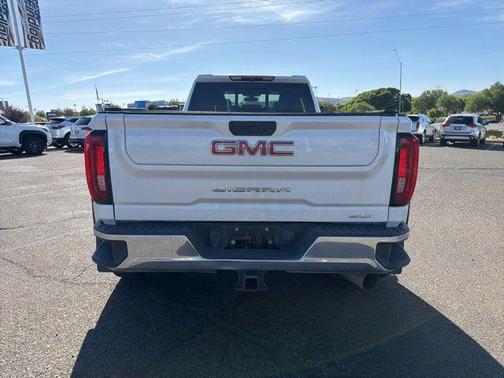 White Frost Tricoat 2023 GMC Sierra 3500 SLT