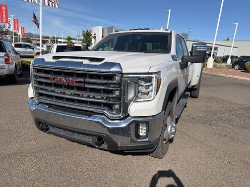 White Frost Tricoat 2023 GMC Sierra 3500 SLT