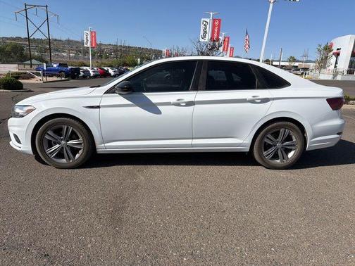 Pure White 2021 Volkswagen Jetta 1.4T R-Line