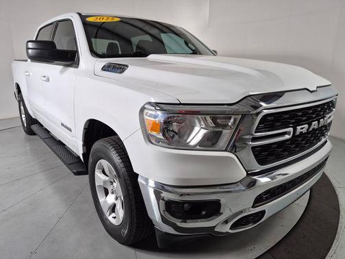 Bright White Clearcoat 2022 RAM 1500 Big Horn/Lone Star