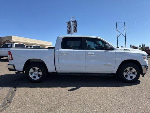 Bright White Clearcoat 2022 RAM 1500 Big Horn/Lone Star