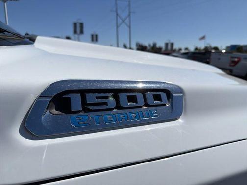 Bright White Clearcoat 2022 RAM 1500 Big Horn/Lone Star