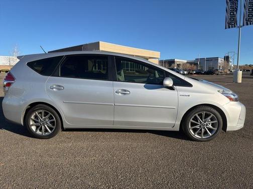 2015 Toyota Prius v Five