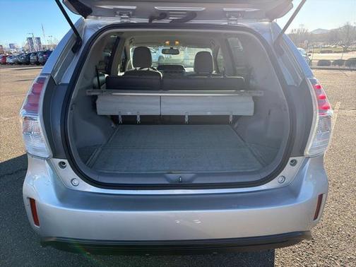 2015 Toyota Prius v Five