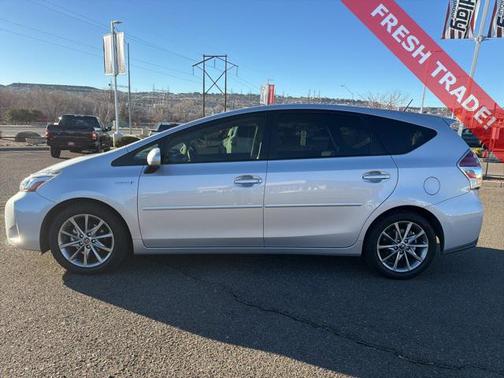 2015 Toyota Prius v Five