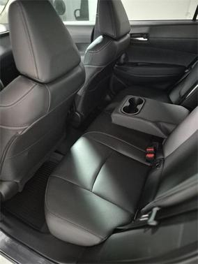 2025 Toyota Corolla Cross XLE