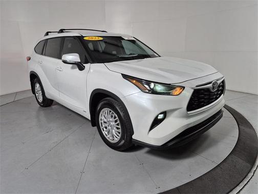 2023 Toyota Highlander Hybrid LE
