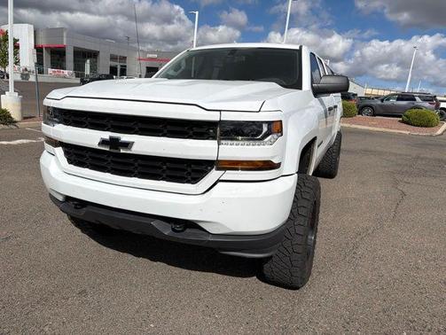 Summit White 2017 Chevrolet Silverado 1500 Custom