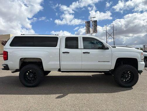 Summit White 2017 Chevrolet Silverado 1500 Custom