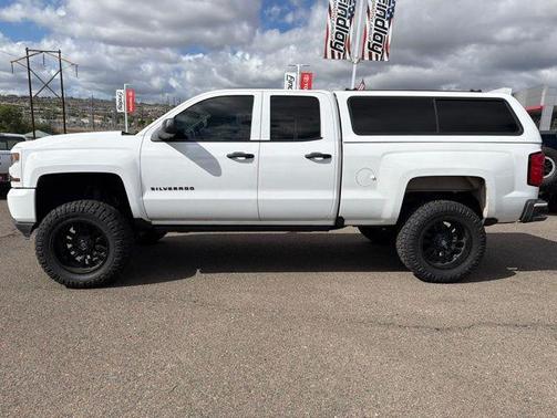 Summit White 2017 Chevrolet Silverado 1500 Custom