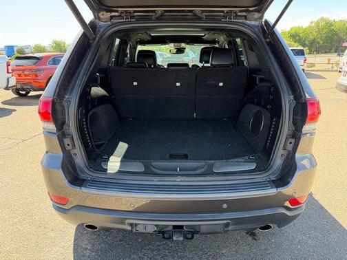 Granite Crystal Metallic Clearcoat 2018 Jeep Grand Cherokee Trailhawk