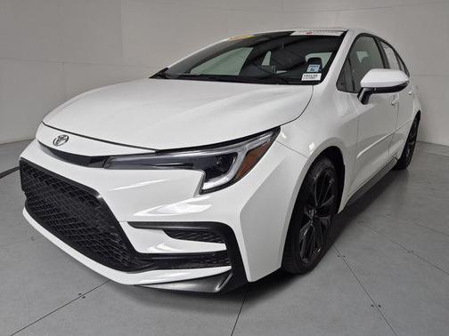 Ice Cap 2025 Toyota Corolla XSE