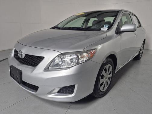 Classic Silver Metallic 2010 Toyota Corolla LE