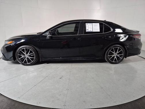 Midnight Black Metallic 2023 Toyota Camry SE