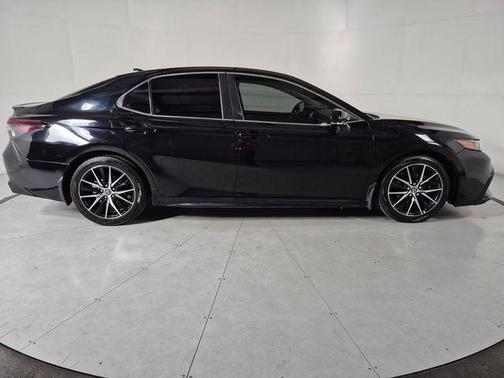 Midnight Black Metallic 2023 Toyota Camry SE