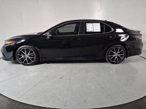 Midnight Black Metallic 2023 Toyota Camry SE